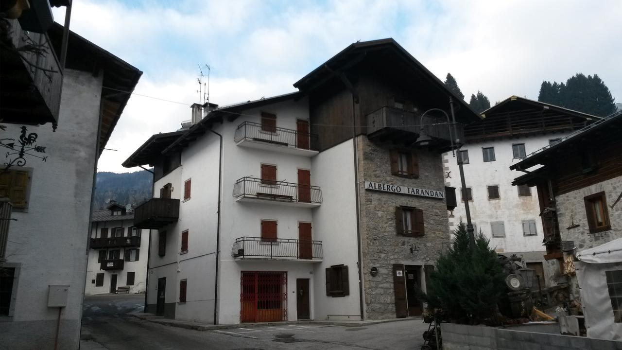 Albergo Meuble Tarandan Forni di Sopra Kültér fotó