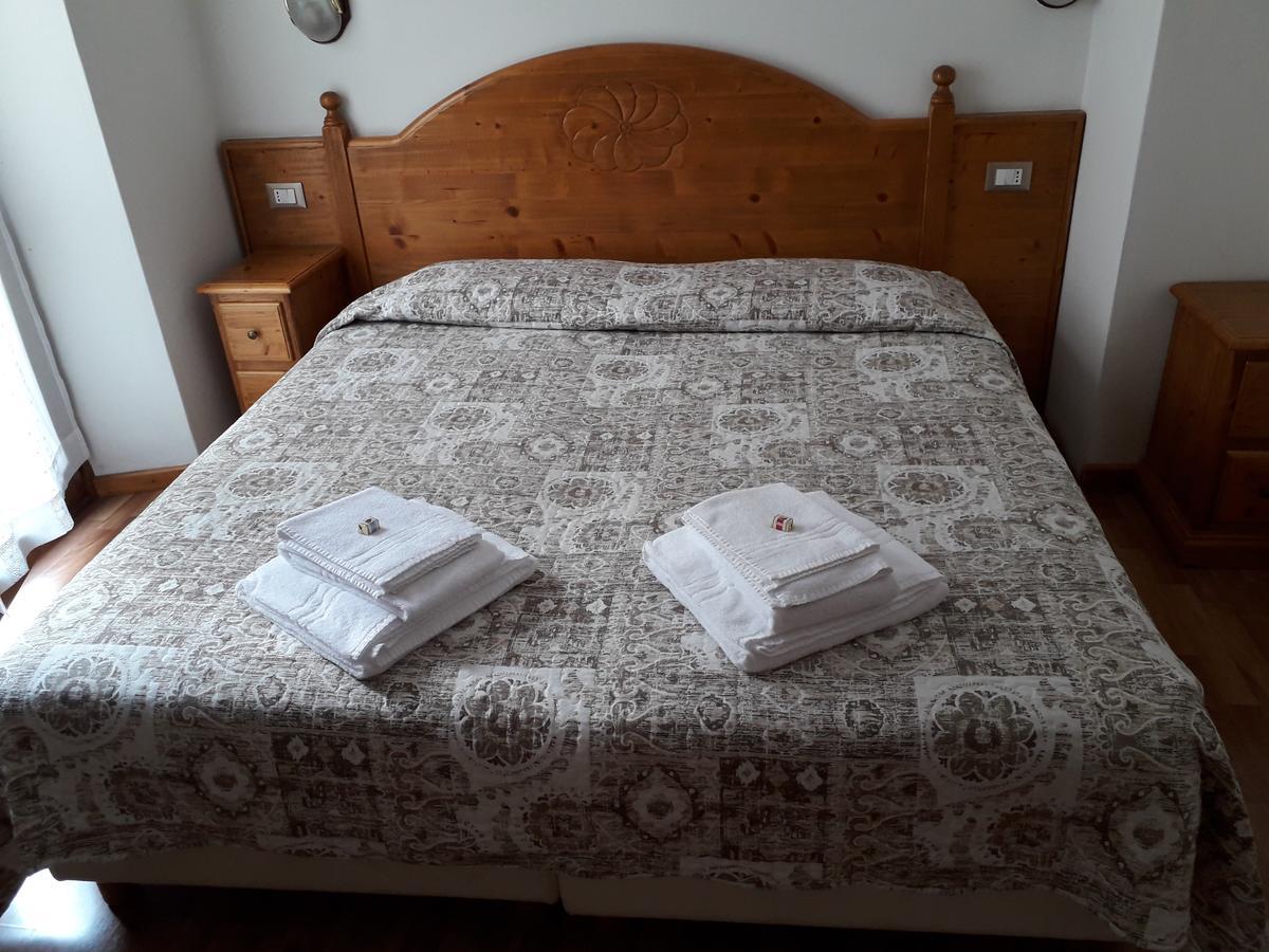 Albergo Meuble Tarandan Forni di Sopra Kültér fotó