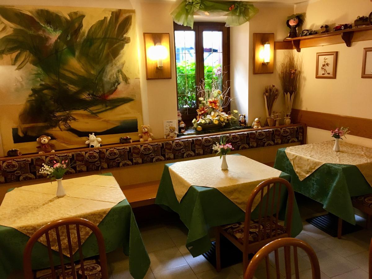 Albergo Meuble Tarandan Forni di Sopra Kültér fotó